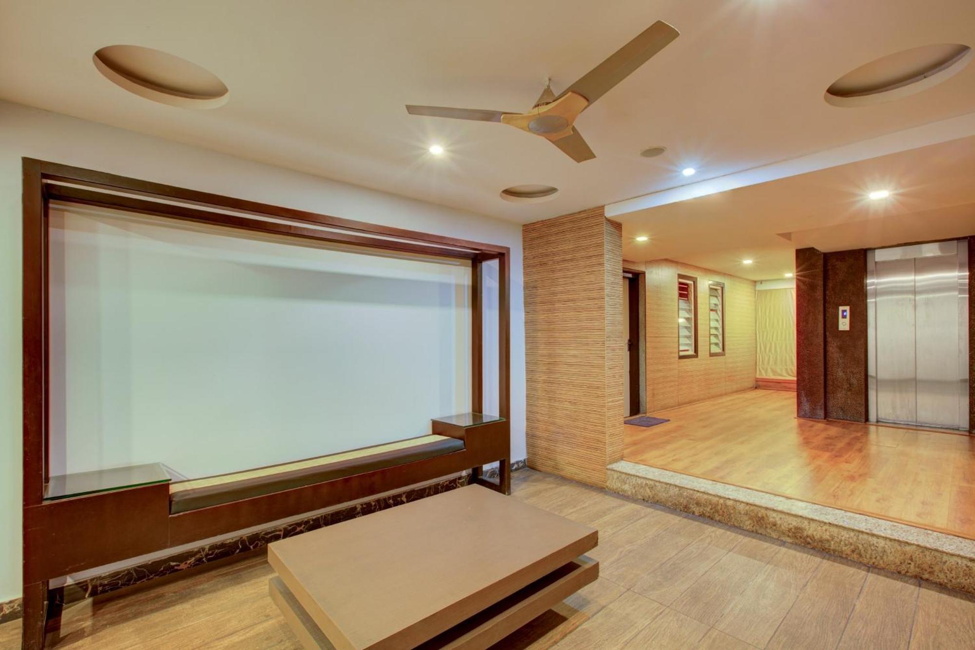Super Townhouse Oak Jvh Hotel Bangalore Exterior foto